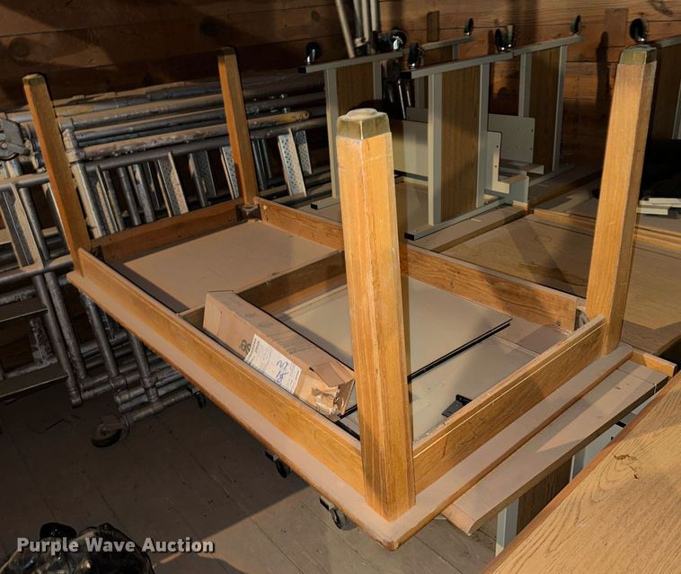 image for item NY9248 Approximately 15 desks