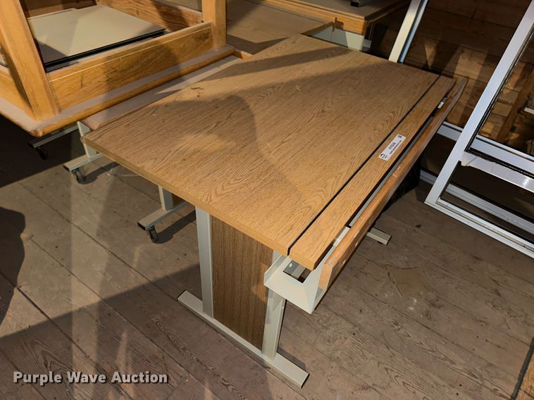 image for item NY9248 Approximately 15 desks