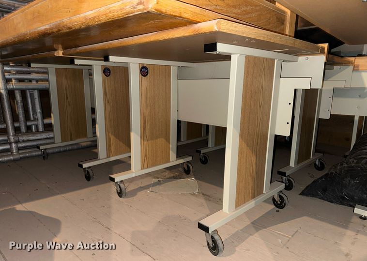 image for item NY9248 Approximately 15 desks