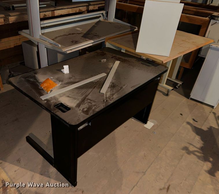 image for item NY9248 Approximately 15 desks