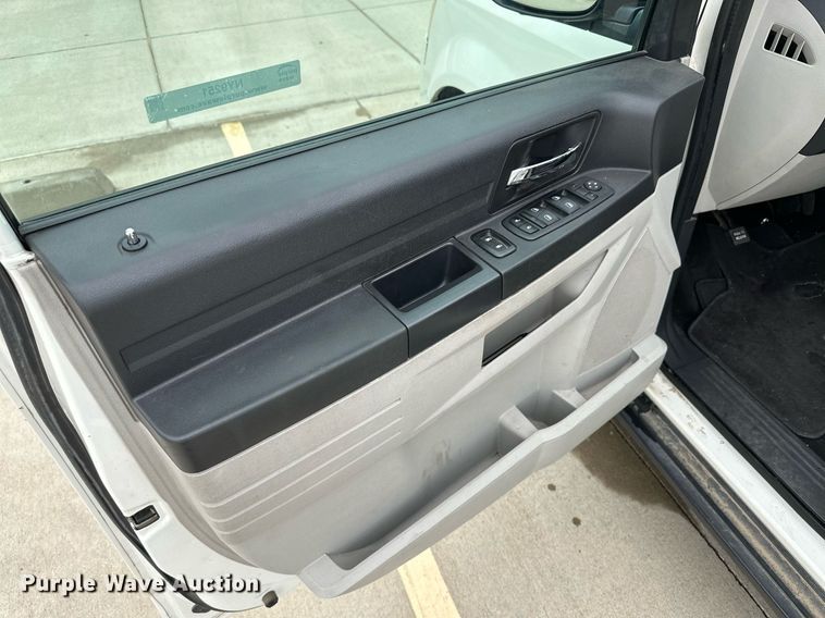 image for item NY9251 2009 Dodge Grand Caravan SE  van