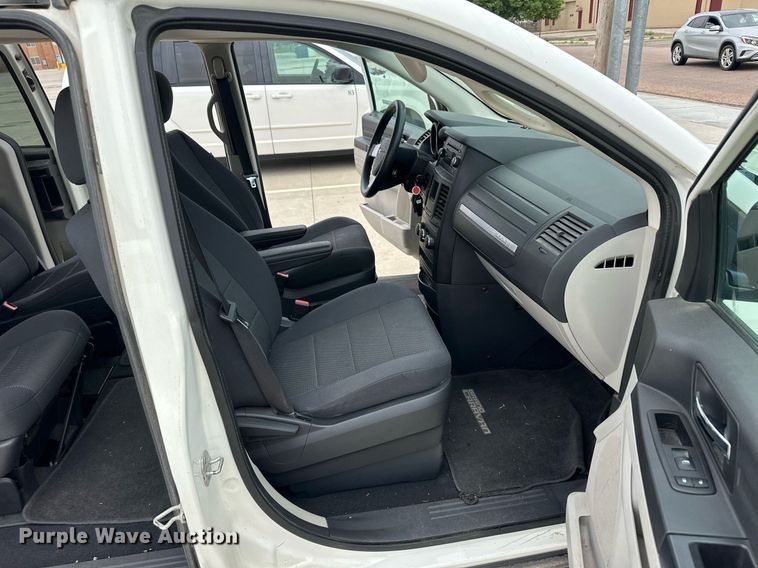 image for item NY9251 2009 Dodge Grand Caravan SE  van