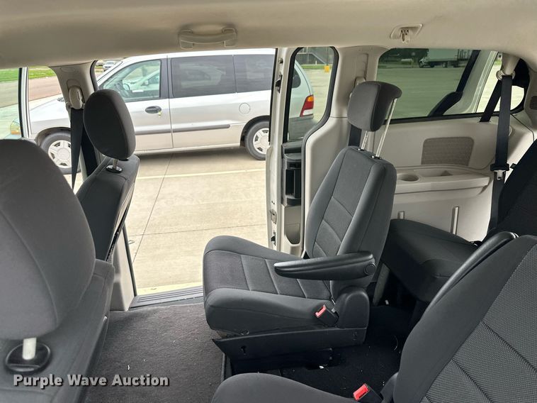 image for item NY9251 2009 Dodge Grand Caravan SE  van