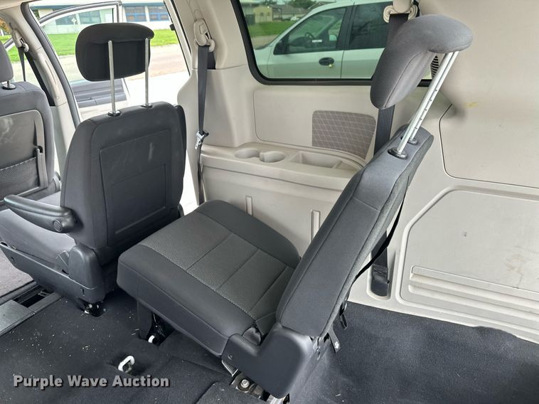 image for item NY9251 2009 Dodge Grand Caravan SE  van