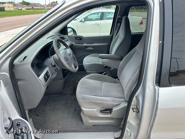 image for item NY9252 2001 Ford Windstar  van