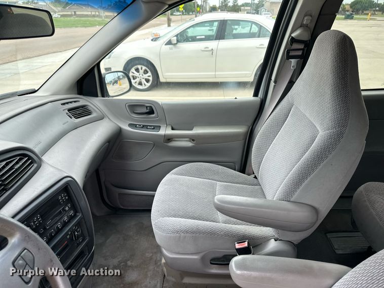 image for item NY9252 2001 Ford Windstar  van