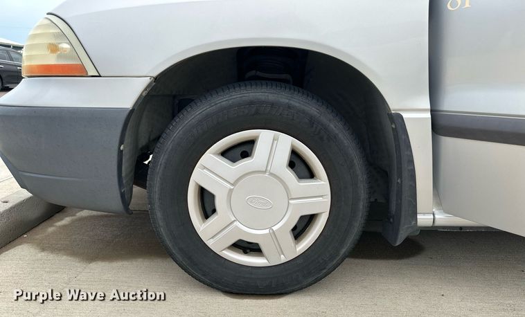 image for item NY9252 2001 Ford Windstar  van