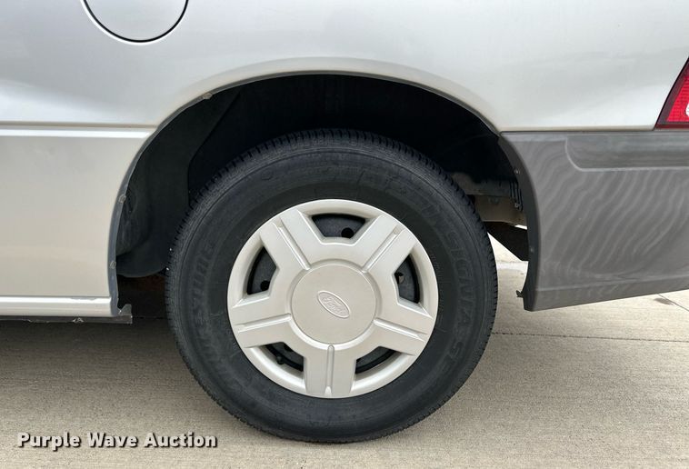 image for item NY9252 2001 Ford Windstar  van