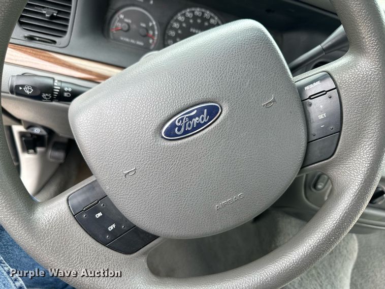 image for item NY9254 2005 Ford Crown Victoria