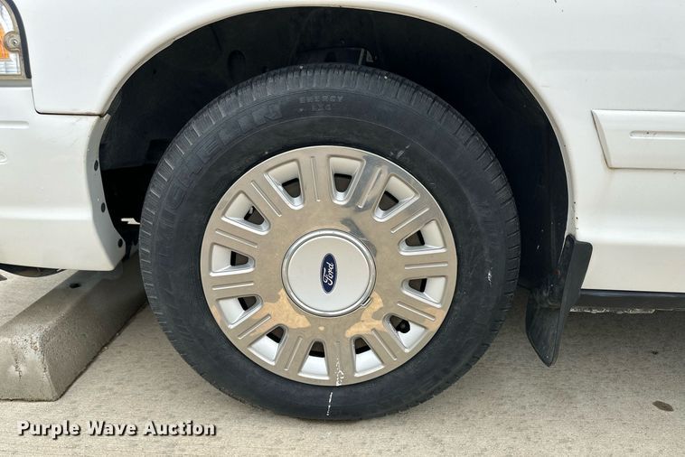 image for item NY9254 2005 Ford Crown Victoria