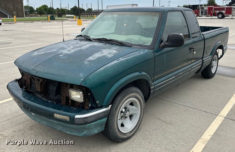 image for item NY9255 1996 Chevrolet S10  Ext. Cab pickup truck