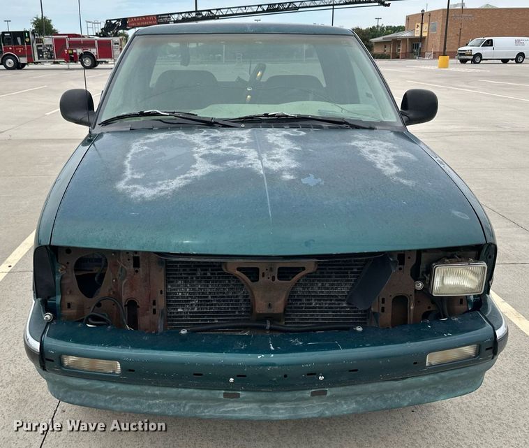 image for item NY9255 1996 Chevrolet S10  Ext. Cab pickup truck