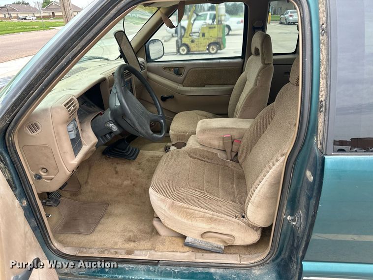 image for item NY9255 1996 Chevrolet S10  Ext. Cab pickup truck