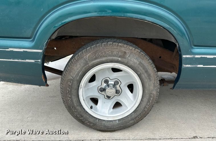 image for item NY9255 1996 Chevrolet S10  Ext. Cab pickup truck