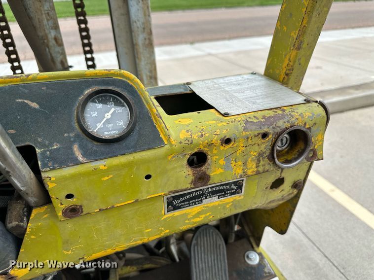 image for item NY9256 Clark CS30  forklift