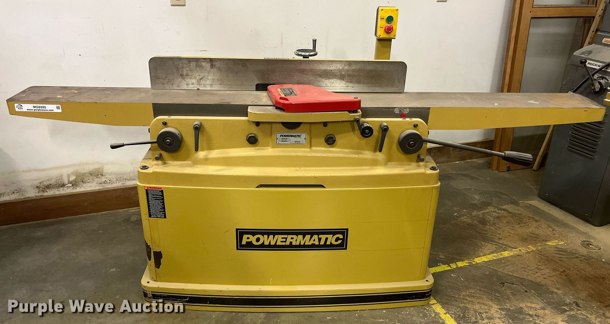 Powermatic PJ882 jointer in Corydon, IA Item MG9285 sold Purple Wave
