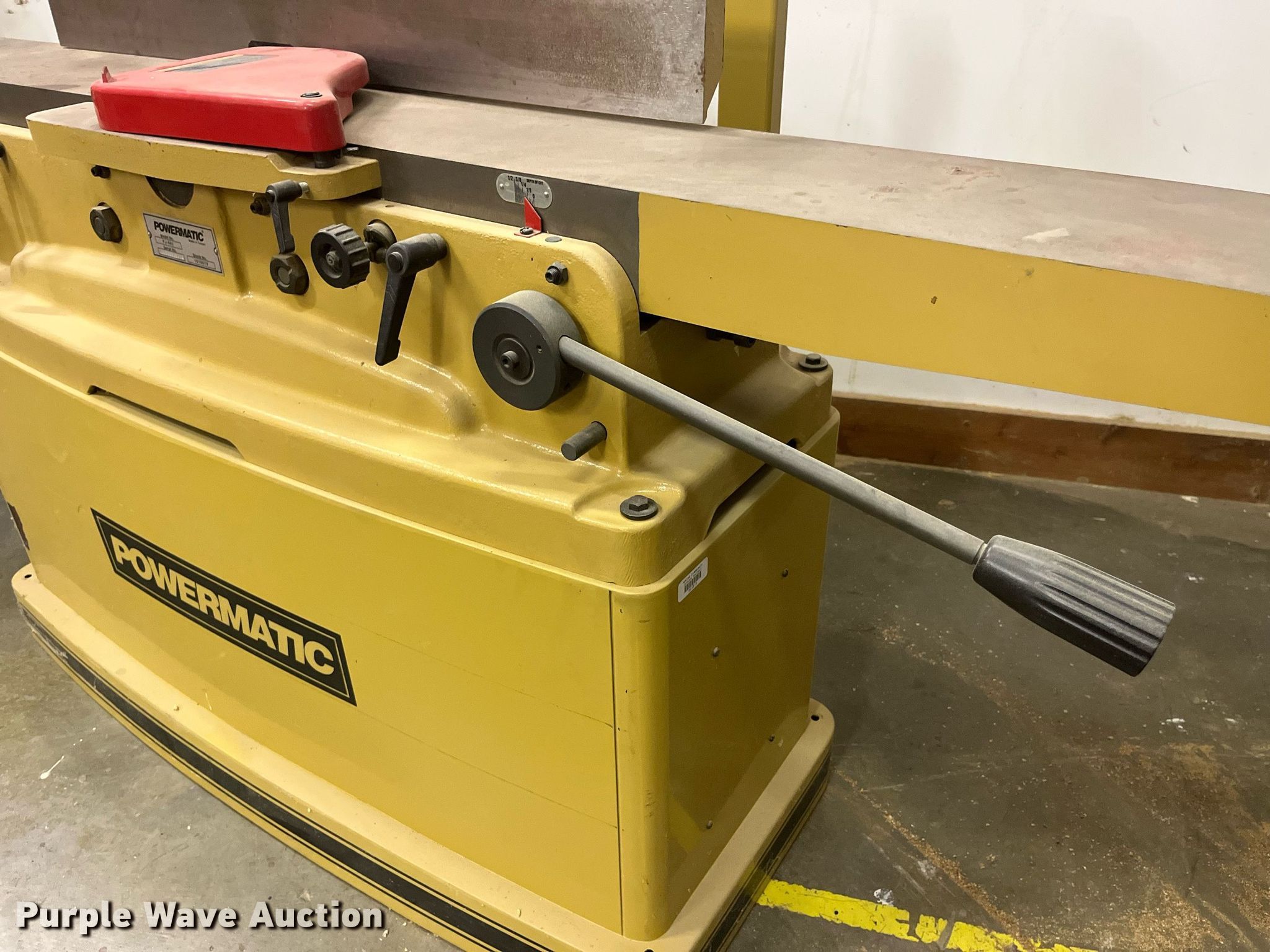 Powermatic PJ882 jointer in Corydon, IA Item MG9285 sold Purple Wave