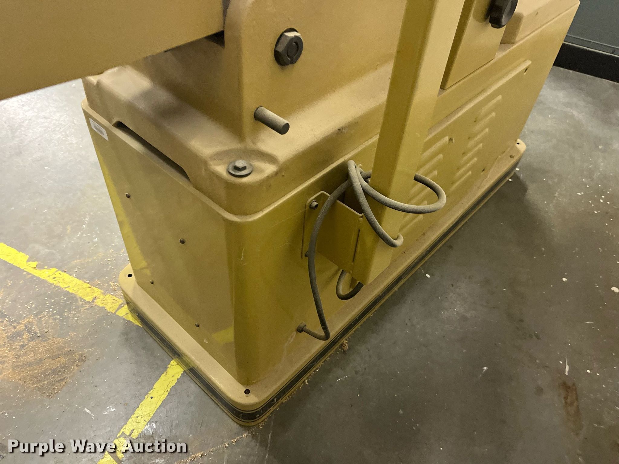 Powermatic PJ882 jointer in Corydon, IA Item MG9285 sold Purple Wave