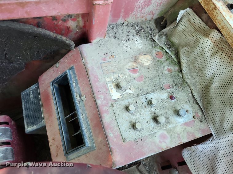 image for item DP5168 1977 White 4-180 Field Boss  4WD tractor