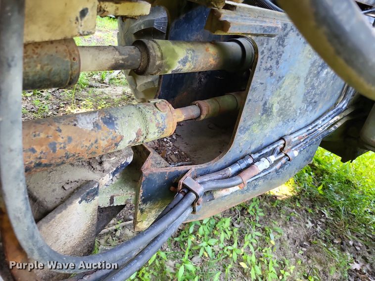 image for item DP5168 1977 White 4-180 Field Boss  4WD tractor