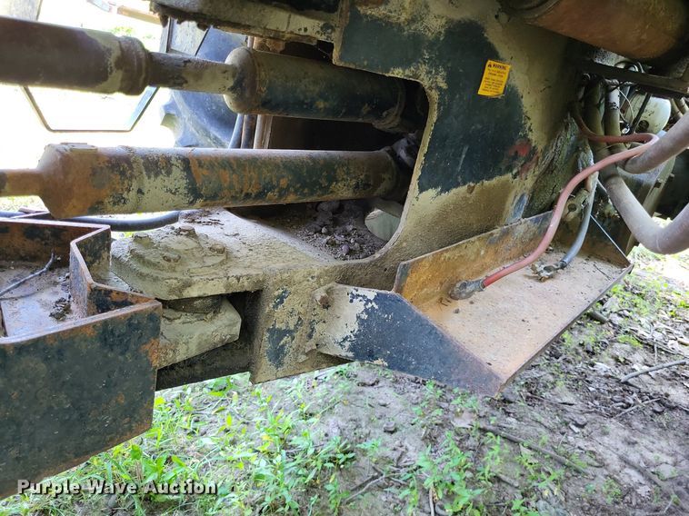 image for item DP5168 1977 White 4-180 Field Boss  4WD tractor