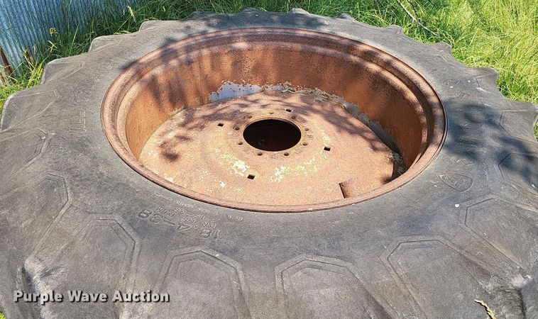 image for item DP5168 1977 White 4-180 Field Boss  4WD tractor