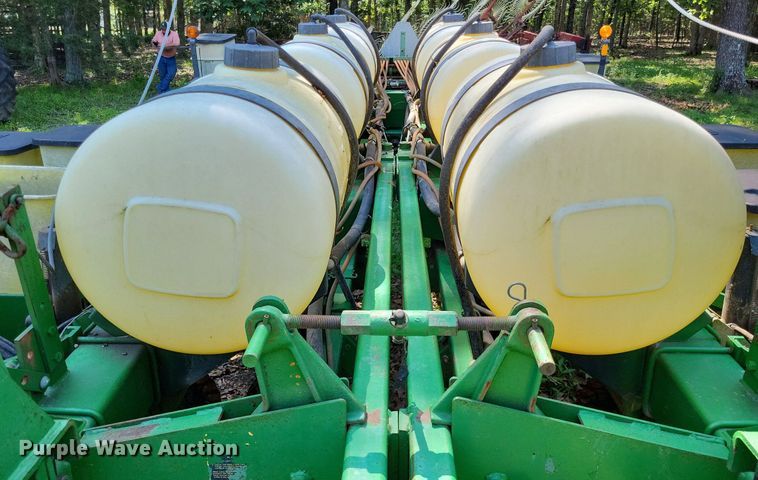 image for item DP5169 John Deere 7000  no-till planter