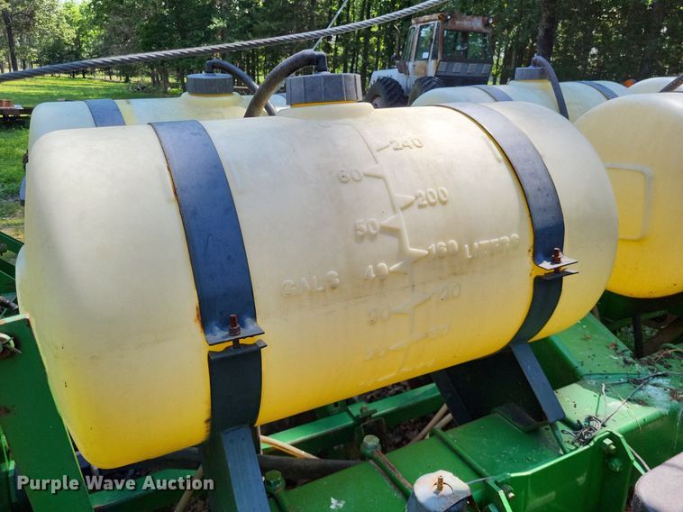 image for item DP5169 John Deere 7000  no-till planter