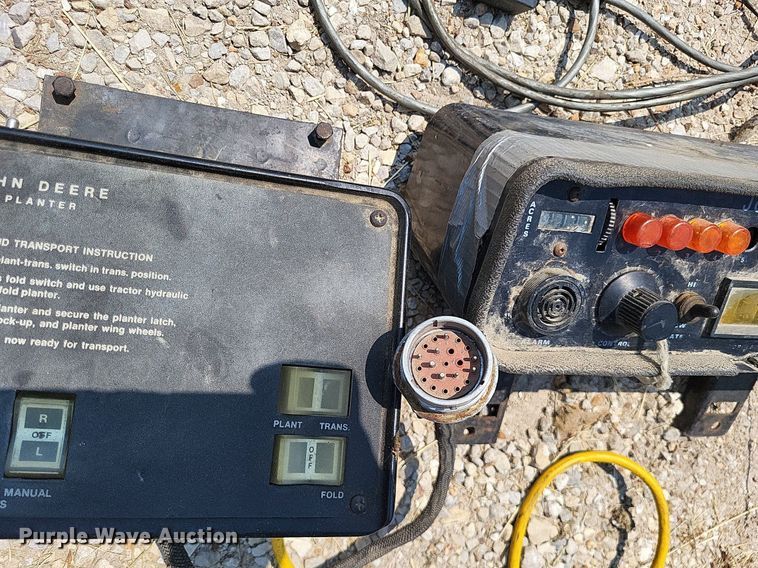 image for item DP5169 John Deere 7000  no-till planter