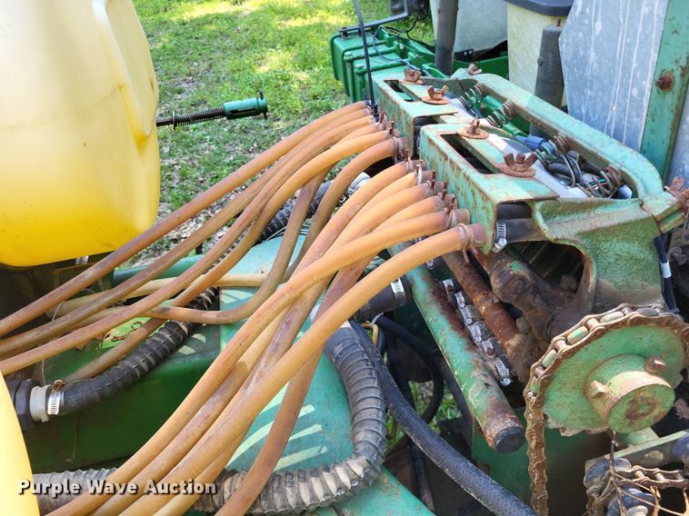 image for item DP5169 John Deere 7000  no-till planter
