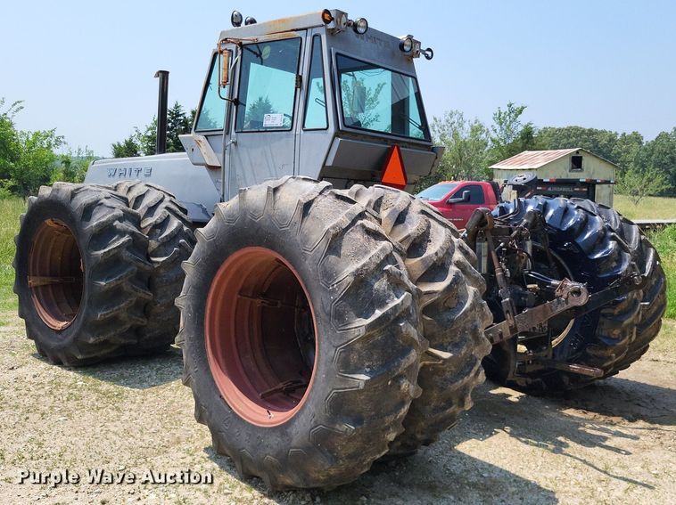 image for item DP5170 1975 White 4-150 Field Boss  4WD tractor