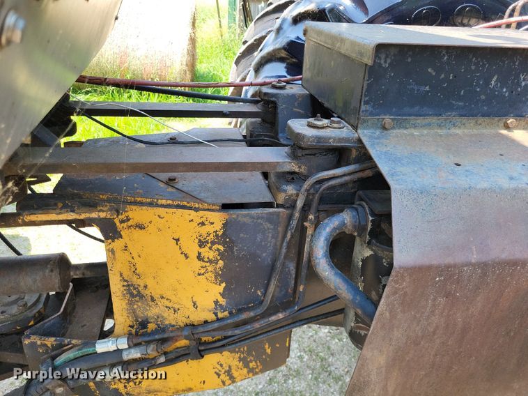 image for item DP5170 1975 White 4-150 Field Boss  4WD tractor