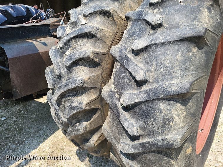 image for item DP5170 1975 White 4-150 Field Boss  4WD tractor