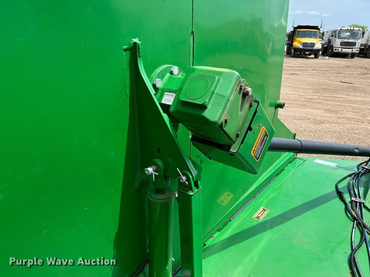 image for item DQ2080 2019 John Deere M20  batwing rotary mower