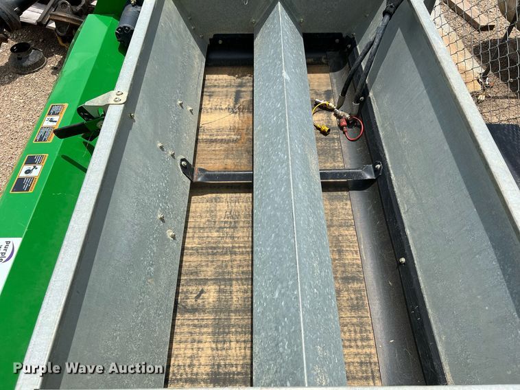 image for item DQ2086 John Deere TD100  top dresser spreader