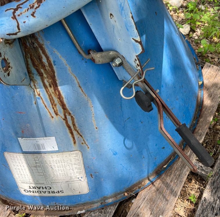 image for item DQ2092 Spreader