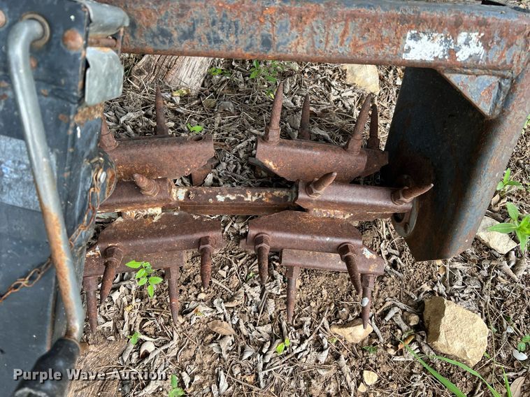 image for item DQ2094 (2) pieces of ag equipment