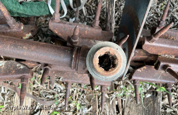 image for item DQ2094 (2) pieces of ag equipment
