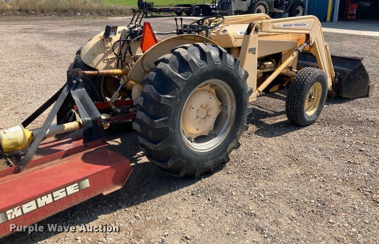image for item HN9909 Massey Ferguson 204  tractor