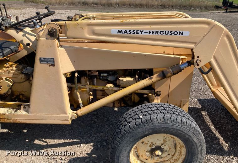 image for item HN9909 Massey Ferguson 204  tractor