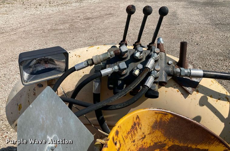 image for item HN9909 Massey Ferguson 204  tractor