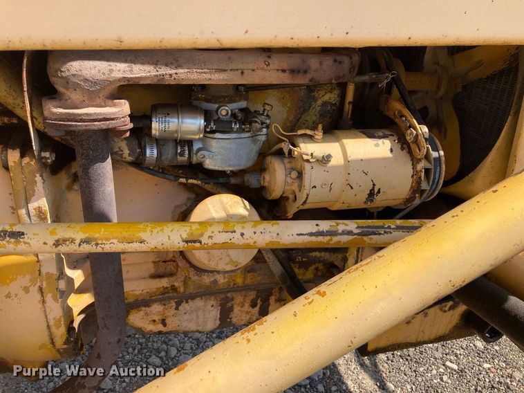 image for item HN9909 Massey Ferguson 204  tractor