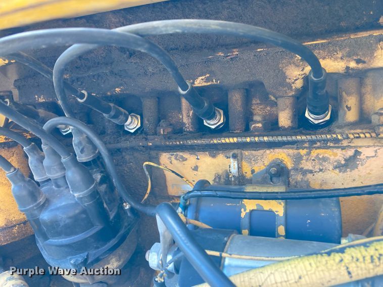 image for item HN9909 Massey Ferguson 204  tractor