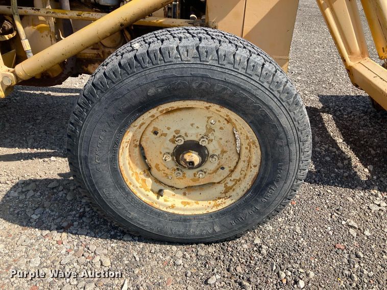 image for item HN9909 Massey Ferguson 204  tractor