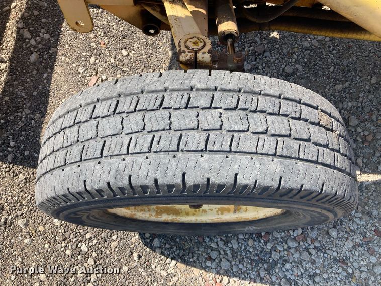 image for item HN9909 Massey Ferguson 204  tractor