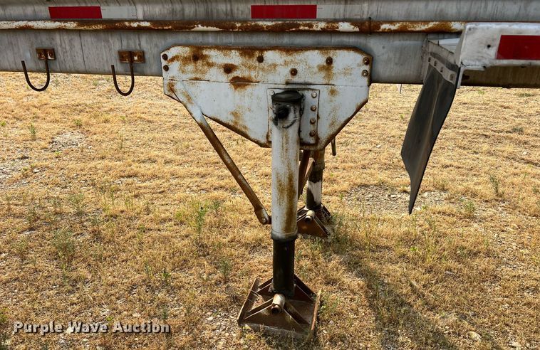 image for item II9154 1993 Warren  feed delivery trailer