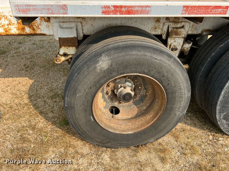 image for item II9154 1993 Warren  feed delivery trailer
