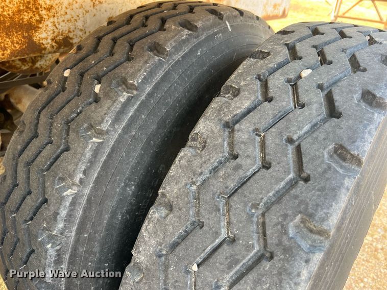 image for item II9154 1993 Warren  feed delivery trailer