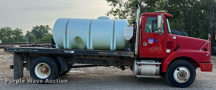 image for item II9172 Volvo  flatbed truck