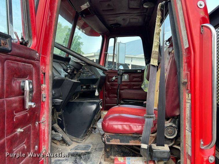 image for item II9172 Volvo  flatbed truck